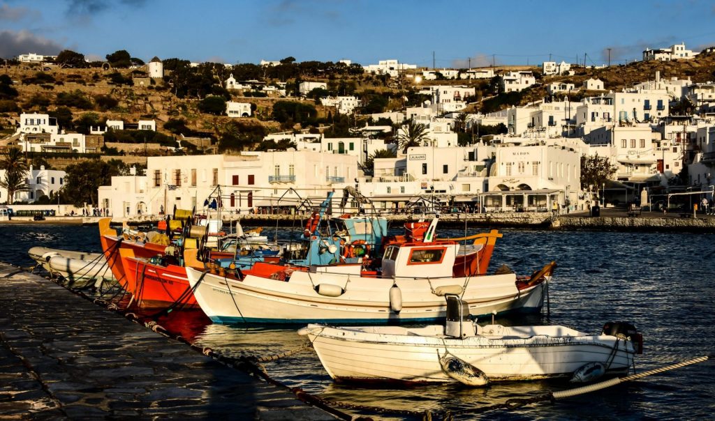 MYKONOS, UN FIN DE SEMANA DE PLAYA Y FIESTA