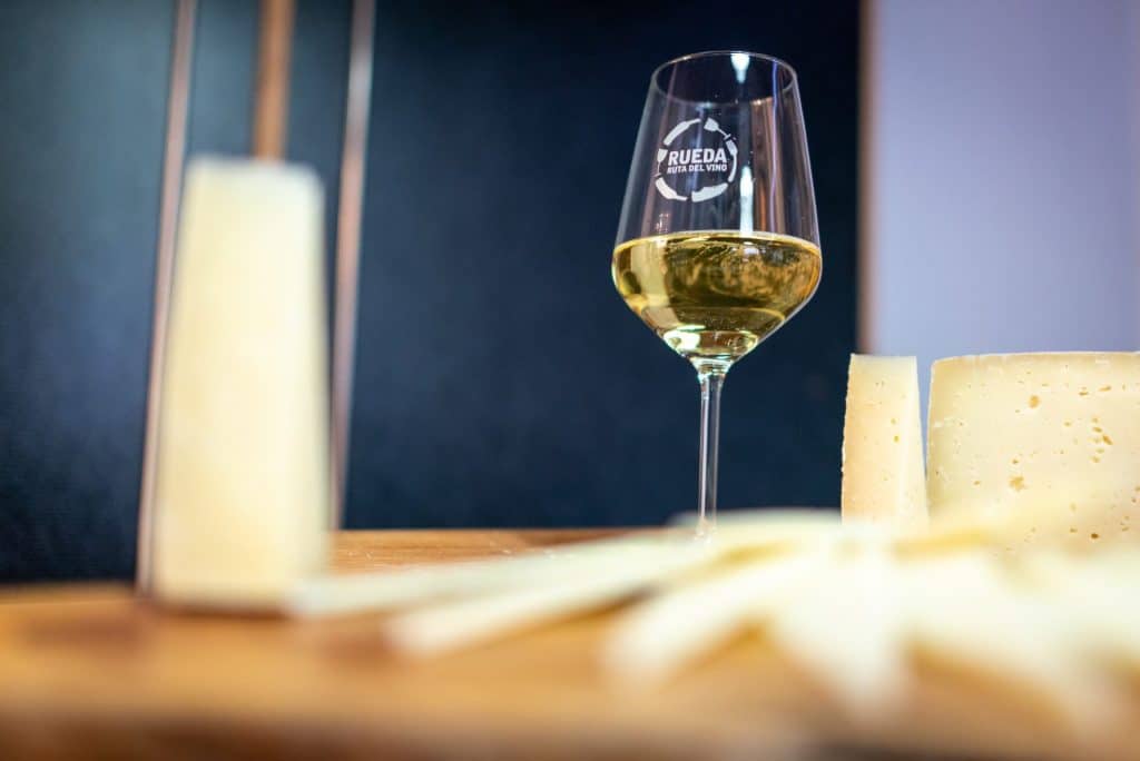 EL QUESO TOMA LA RUTA DEL VINO DE RUEDA